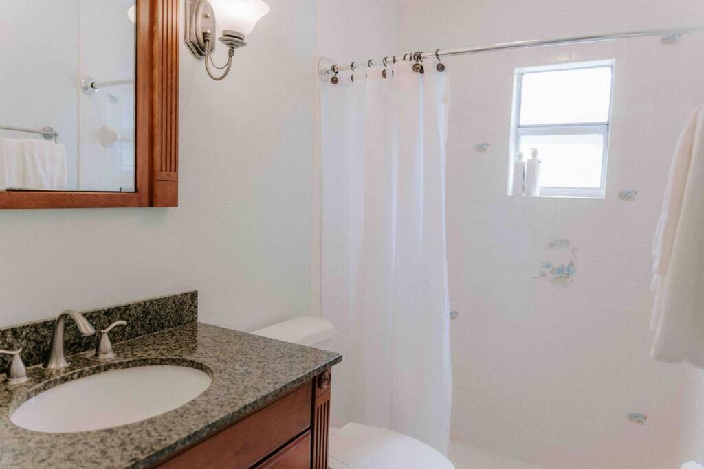 Entire Home, Heated Pool, Just 10 Min To Beach! Vero Beach Exterior photo